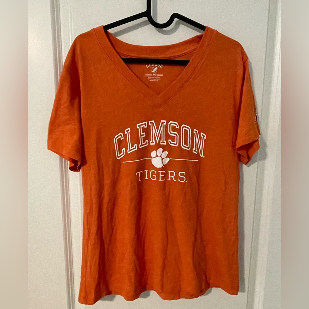 League Intramural‎ Boyfriend V-neck Tee Women's Size Medium Clemson Tigers NWT